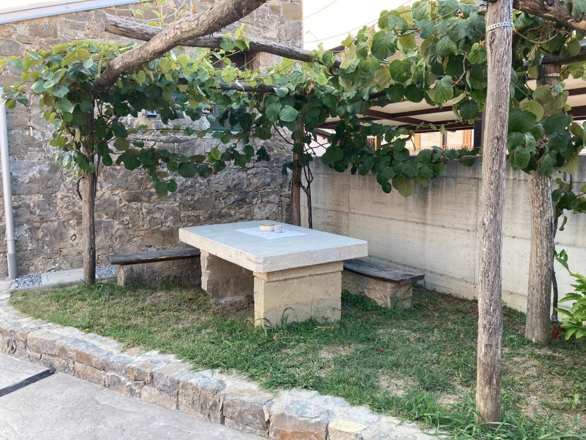 Apartma Hiska Dobravlje المظهر الخارجي الصورة
