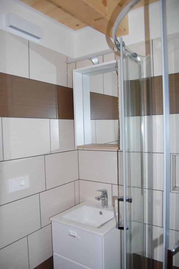 Apartma Hiska Dobravlje المظهر الخارجي الصورة